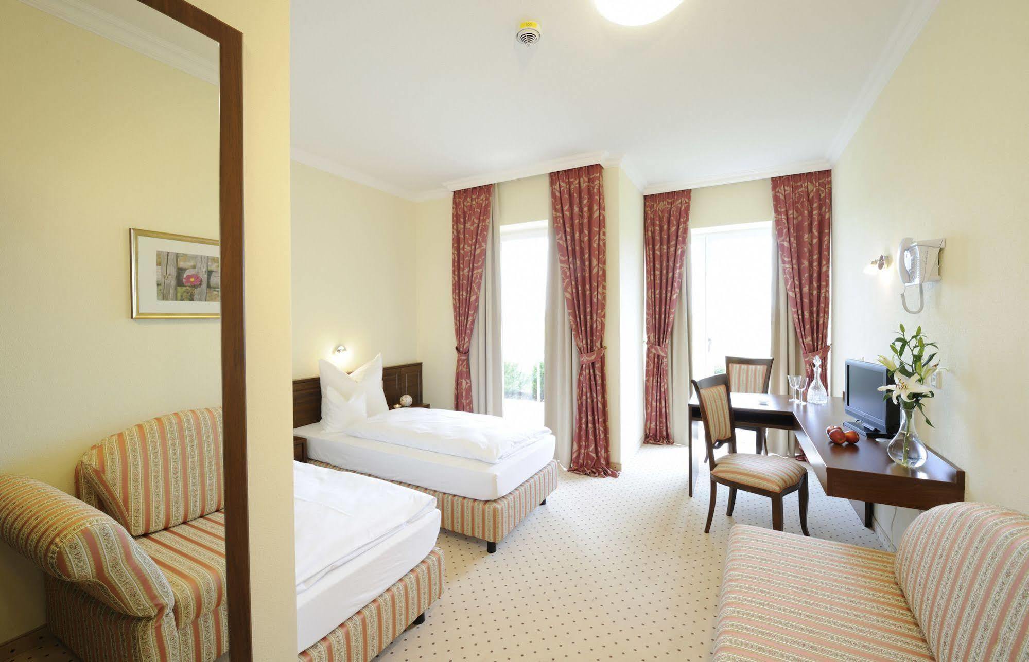 Hotel Inspiration Garni Tittmoning Ngoại thất bức ảnh
